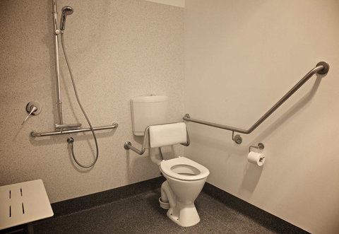 Penguin Beachfront Apartments - Maitland Accommodation 27