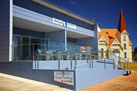 Penguin Beachfront Apartments - Maitland Accommodation 1