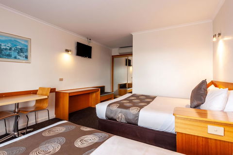 Beachfront Bicheno - Maitland Accommodation 13