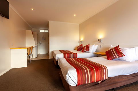 Beachfront Bicheno - Maitland Accommodation 27