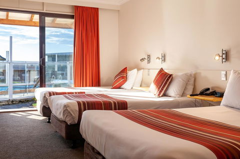 Beachfront Bicheno - Maitland Accommodation 2
