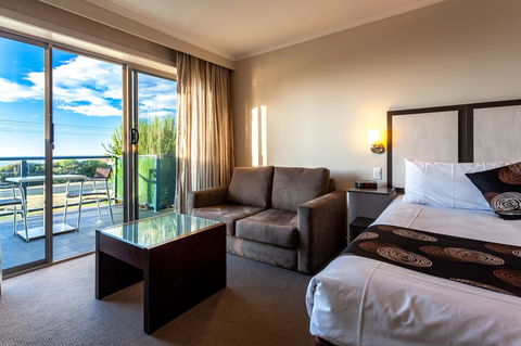 Beachfront Bicheno - Maitland Accommodation 17