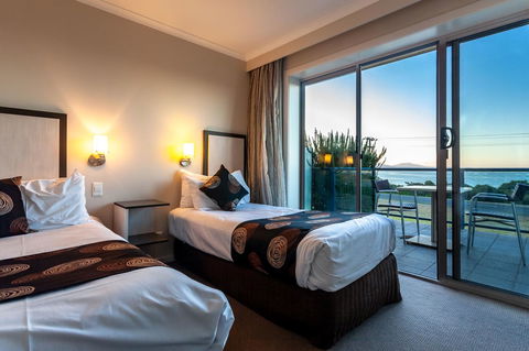 Beachfront Bicheno - Maitland Accommodation 9
