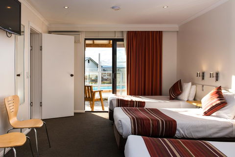 Beachfront Bicheno - Maitland Accommodation 30
