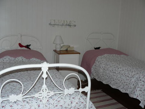 Sassafras Springs - Maitland Accommodation 6