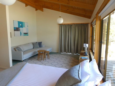 Osprey Lodge & Bungalow - Maitland Accommodation 11