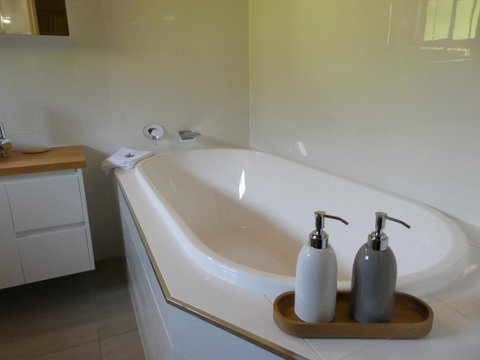 Osprey Lodge & Bungalow - Maitland Accommodation 10