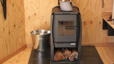 BAY OF FIRES ECO HUT Off Grid Experience At Binalong Bay - Maitland Accommodation 16