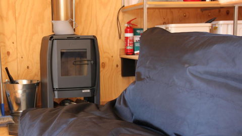 BAY OF FIRES ECO HUT Off Grid Experience At Binalong Bay - Maitland Accommodation 7