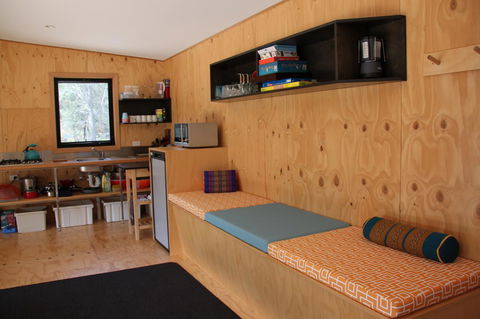 BAY OF FIRES ECO HUT Off Grid Experience At Binalong Bay - Maitland Accommodation 10