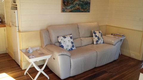 The Mill House Cottage - Maitland Accommodation 9