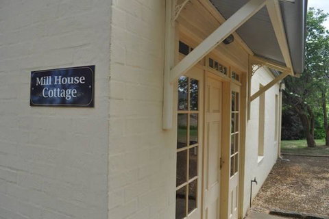 The Mill House Cottage - Maitland Accommodation 5