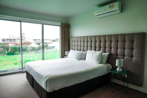 The Apollo - Maitland Accommodation 18