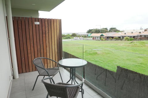 The Apollo - Maitland Accommodation 19