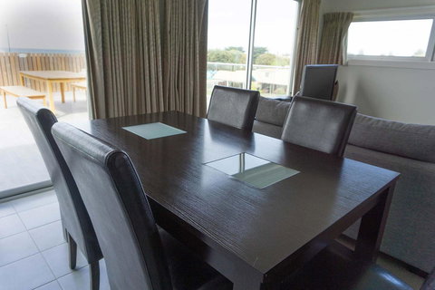 The Apollo - Maitland Accommodation 8