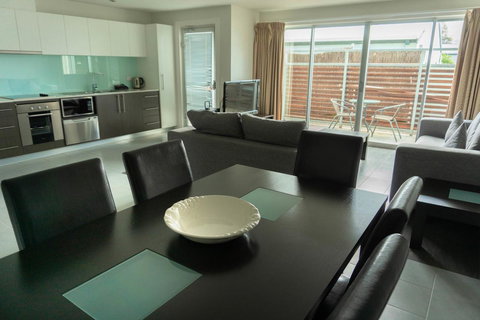 The Apollo - Maitland Accommodation 10