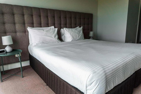 The Apollo - Maitland Accommodation 9