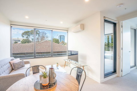 Poplar Apartments - Maitland Accommodation 6