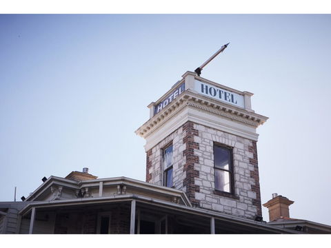 Hotel Sorrento - Maitland Accommodation 0