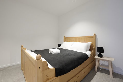 Mono Apartments On La Trobe Street - Maitland Accommodation 23