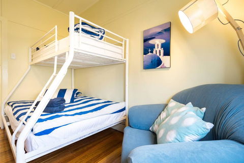 Nautique Beach House - Maitland Accommodation 7