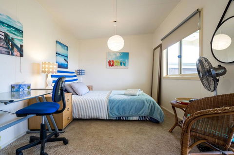 Nautique Beach House - Maitland Accommodation 17