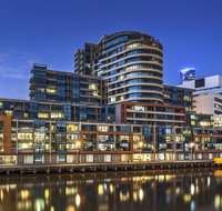 Waterfront Melbourne Apartments - Maitland Accommodation