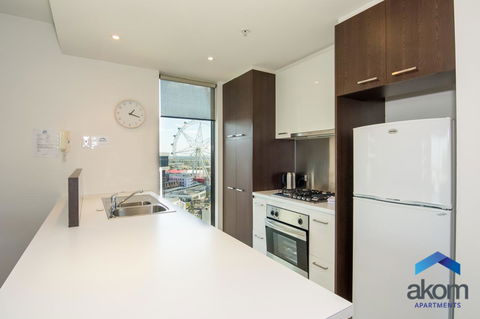 AKOM AT Docklands - Maitland Accommodation 14