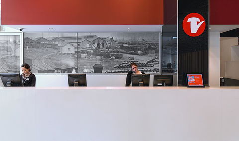 Travelodge Hotel Melbourne Docklands - Maitland Accommodation 9