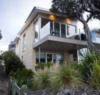 Battery Cove Beach Front Apartment - Maitland Accommodation