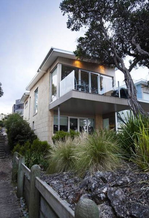 Battery Cove Beach Front Apartment - Maitland Accommodation 0