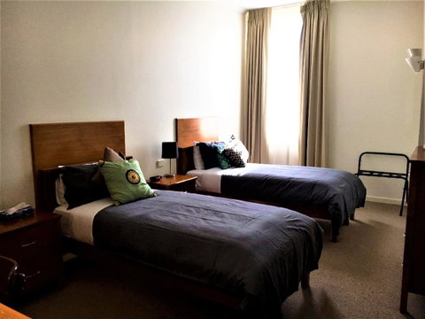 Plough Hotel - Maitland Accommodation 9