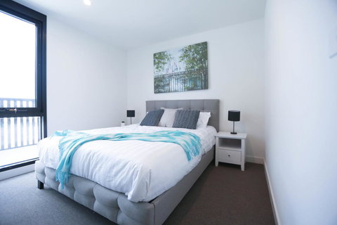 Box Hill 2 Bedroom Apt (La Maison) 02 - Maitland Accommodation 0