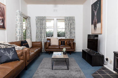 The Orchard House - Maitland Accommodation 11