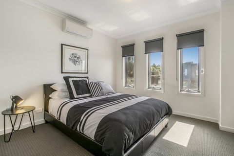 Marina Beach - Maitland Accommodation 0