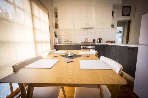 Azen Haven - Maitland Accommodation 18