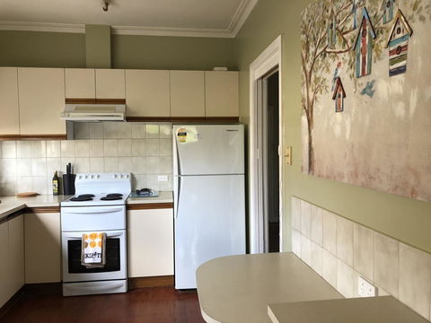 Growse House Yarram 3BR - Maitland Accommodation 8