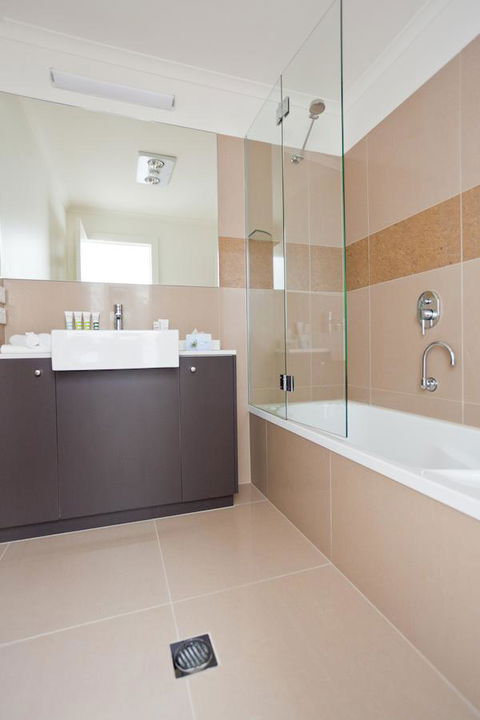 Bairnsdale International - Maitland Accommodation 4