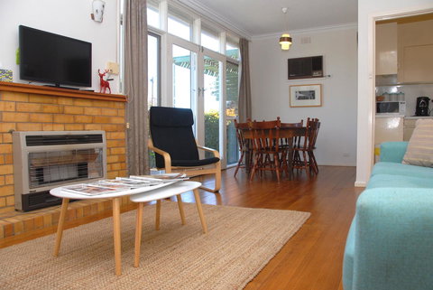 Green Grove - Maitland Accommodation 7