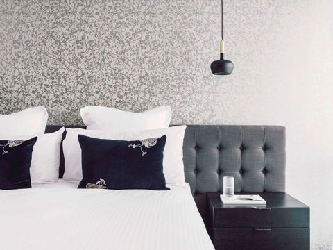 Quay West Suites Melbourne - Maitland Accommodation 13