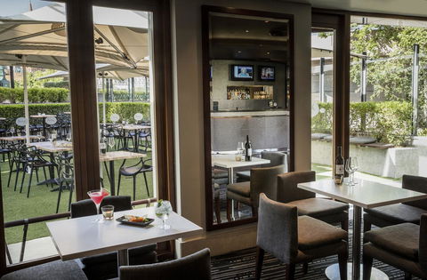 Quay West Suites Melbourne - Maitland Accommodation 24