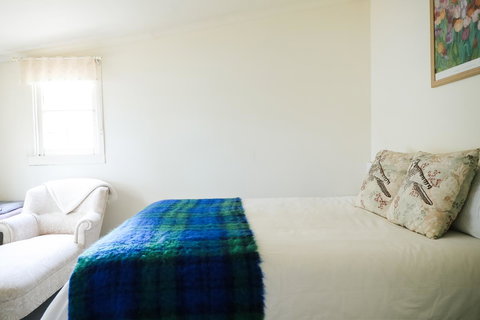 Miss Pym's Cottage - Maitland Accommodation 15