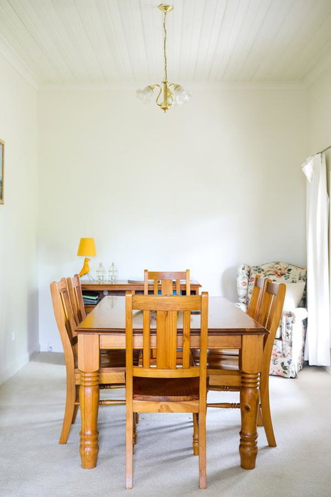 Miss Pym's Cottage - Maitland Accommodation 38