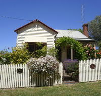 Miss Pym's Cottage - Maitland Accommodation