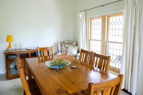 Miss Pym's Cottage - Maitland Accommodation 36