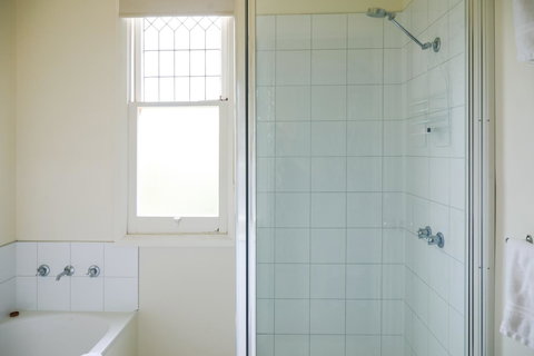 Miss Pym's Cottage - Maitland Accommodation 9