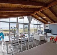 Stunning Waterfront only 10 minutes to Phillip Island - Pet Friendly - Maitland Accommodation