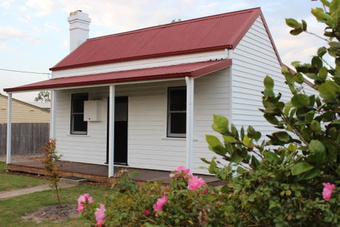 The Cottage - Maitland Accommodation 3