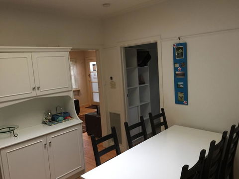 The Cute Beach House - Maitland Accommodation 3