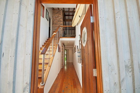 The Hawk At Wategos Beach - Maitland Accommodation 3